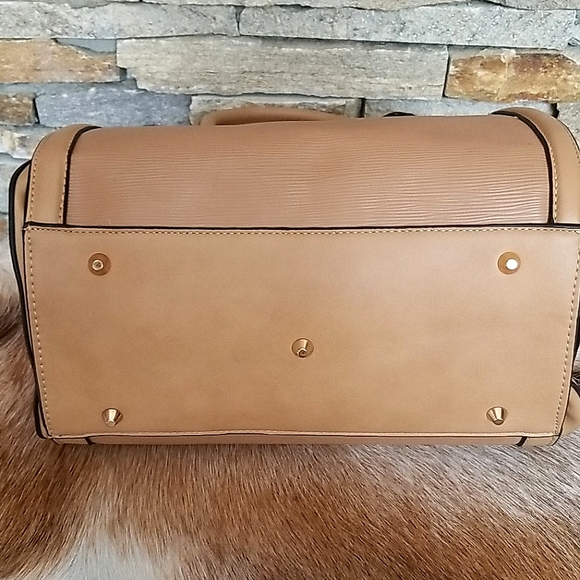 Tan Faux Leather Extra Large Shoulder Tote Bag With Removable Strap - Picture 6 of 16